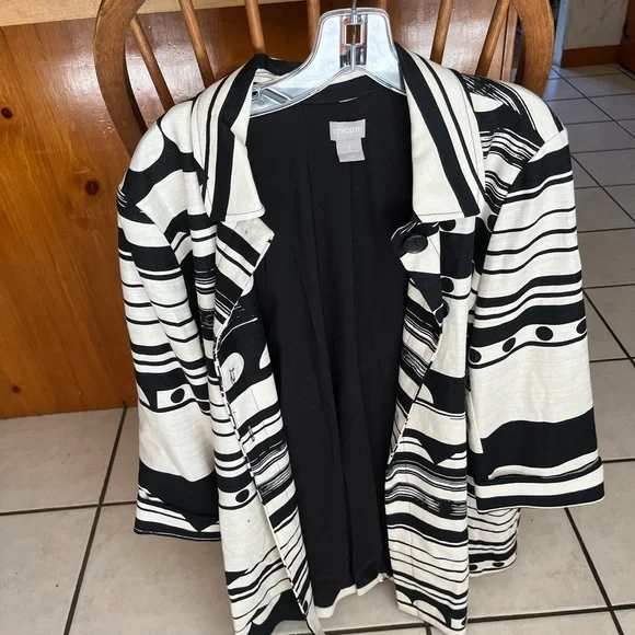 Chico’s - Picture 3 of 9